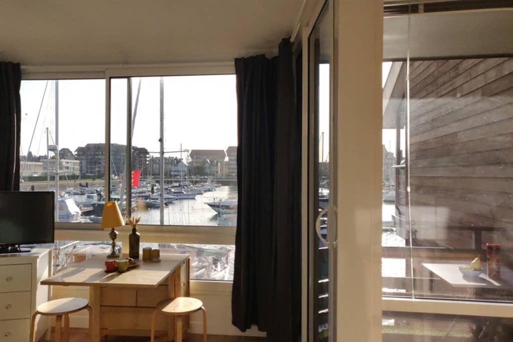 Le Loft-Boat Daire Deauville Dış mekan fotoğraf
